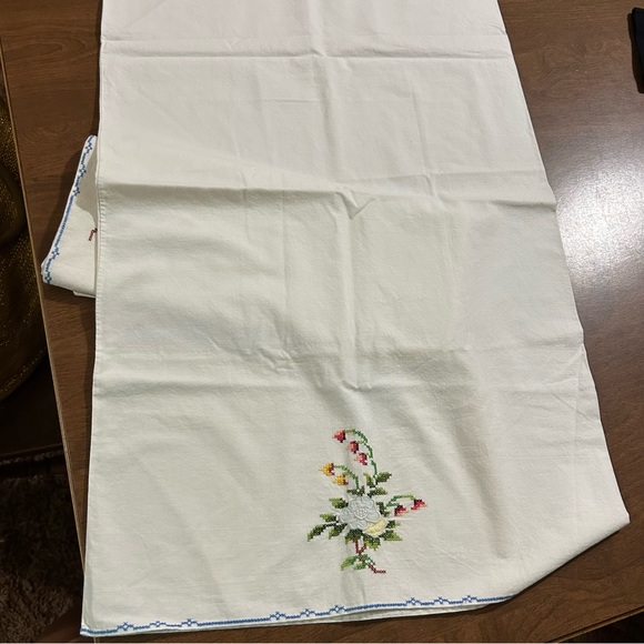 Cross stitch & applique queen pillow cases - Picture 2 of 2